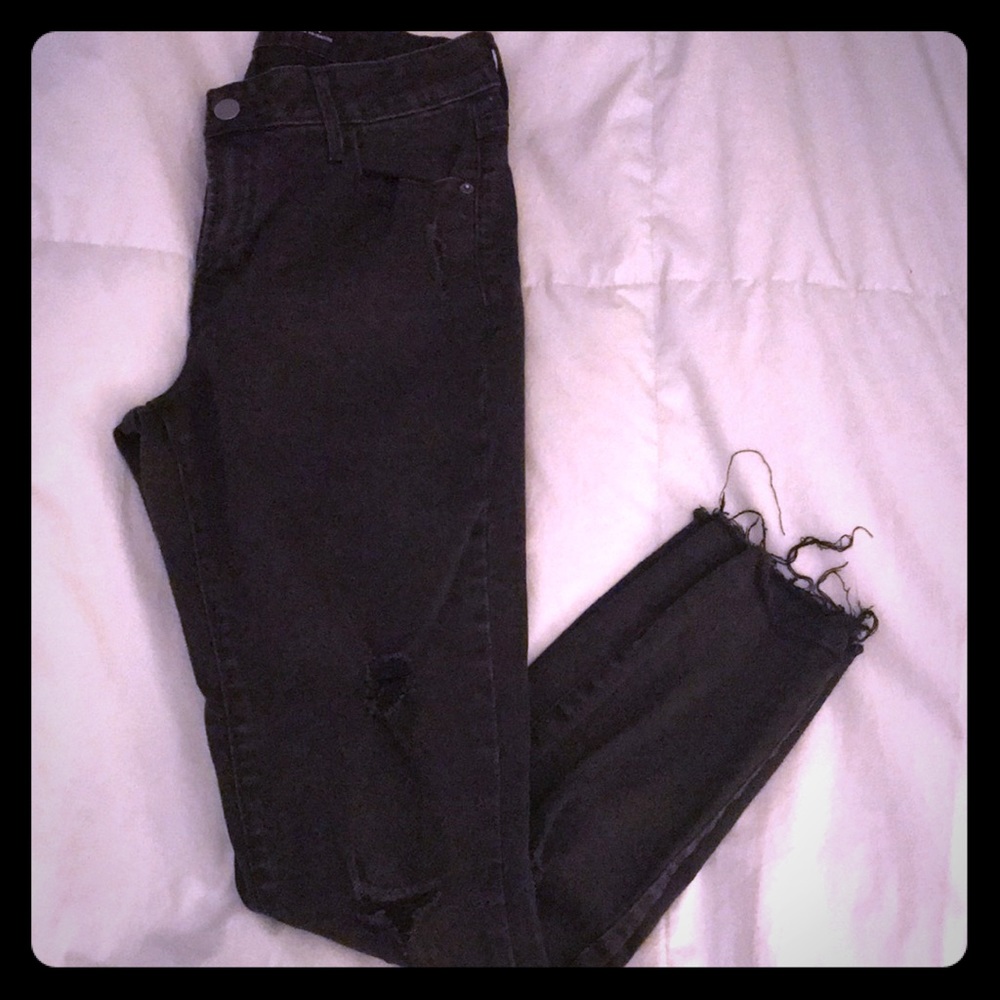 Black Distressed Jeans
